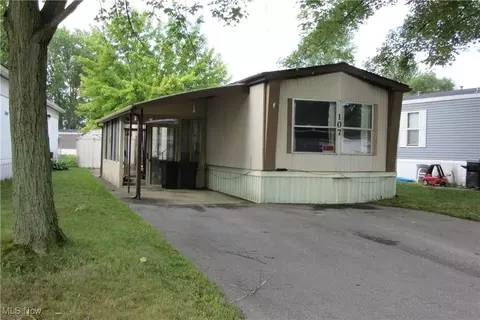 107 Kentucky Dr, Elyria, OH 44035