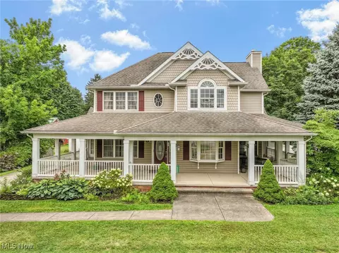 14588 Baird St, Burton, OH 44021