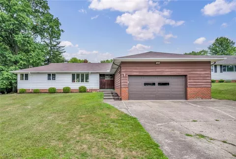 4320 W Sprague Rd, Parma, OH 44134