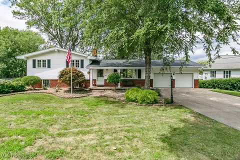 9497 Jackson St, Mentor, OH 44060