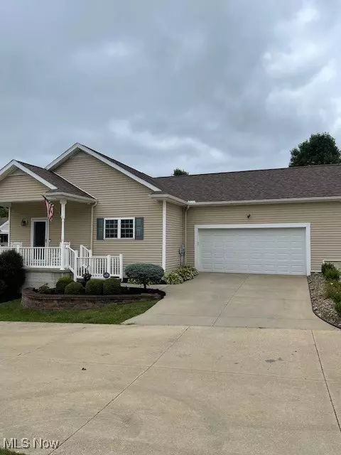 1009 Redwood Ln, Streetsboro, OH 44241