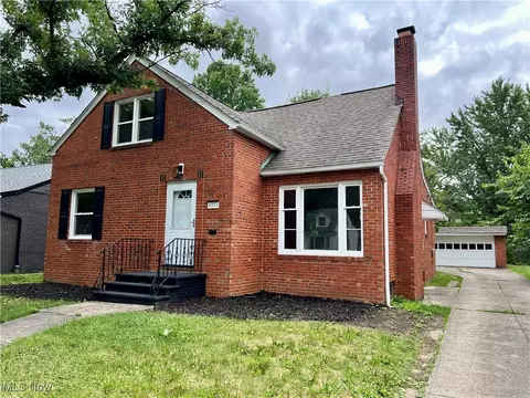 4214 Colony Rd, South Euclid, OH 44121
