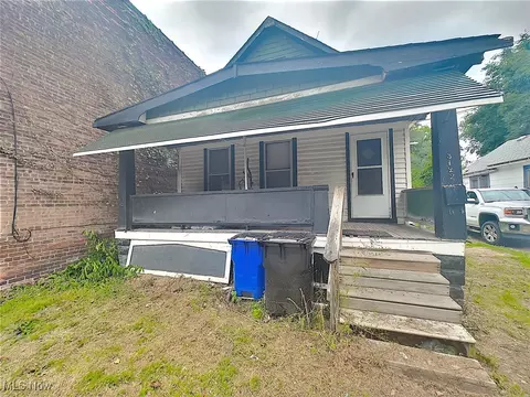 3122 W 71st St, Cleveland, OH 44102