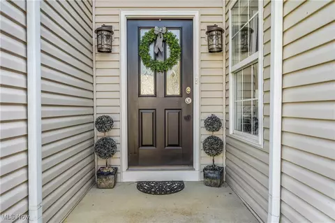 Entry Way - 218 Granger Dr, Lagrange, OH 44050 photo 1 of 3