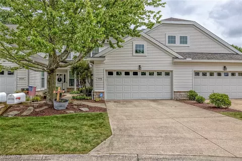 33233 Fairport Dr, Avon Lake, OH 44012
