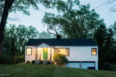 12833 Chippewa Rd, Brecksville, OH 44141