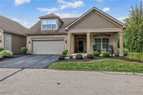 5301 Redford Dr, Brunswick Hills, OH 44212