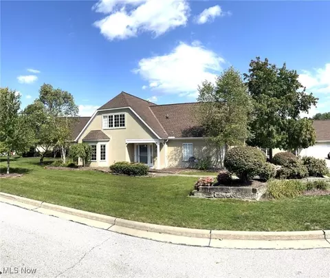 10383 N Pond Ln, Twinsburg, OH 44087