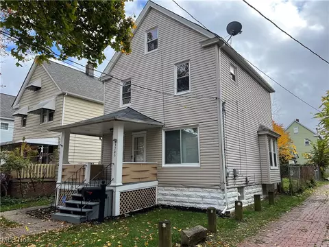 3705 Leopold Ave, Cleveland, OH 44109