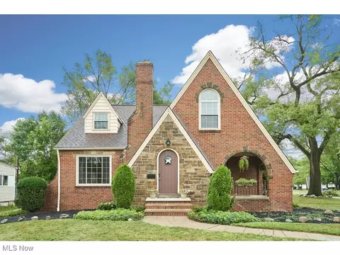 5901 Wickfield Dr, Cleveland, OH 44130