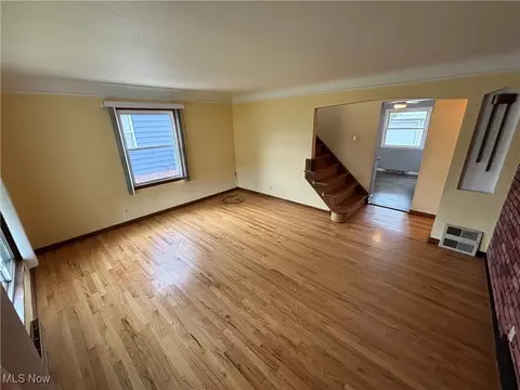 12336 Orme Rd, Garfield Heights, OH 44125 photo 5