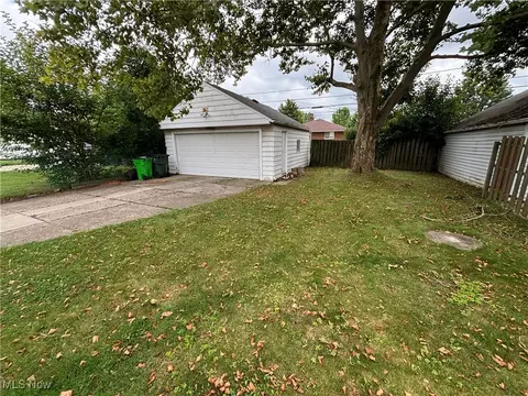 12336 Orme Rd, Garfield Heights, OH 44125 photo 21
