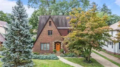 245 Hamilton Ave, Elyria, OH 44035