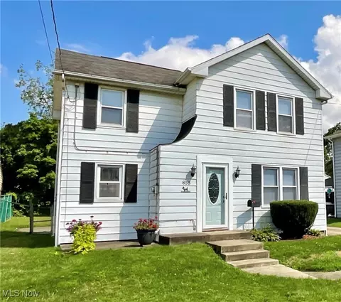 855 Packard Dr, Akron, OH 44320