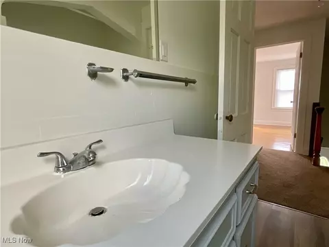 855 Packard Dr, Akron, OH 44320 photo 17