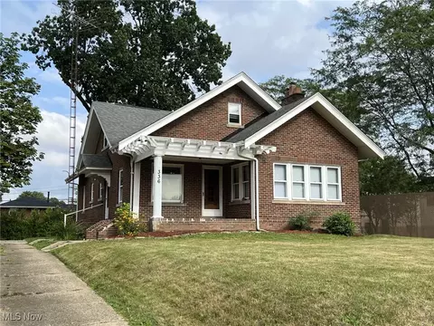 336 Harter Ave NW, Canton, OH 44708