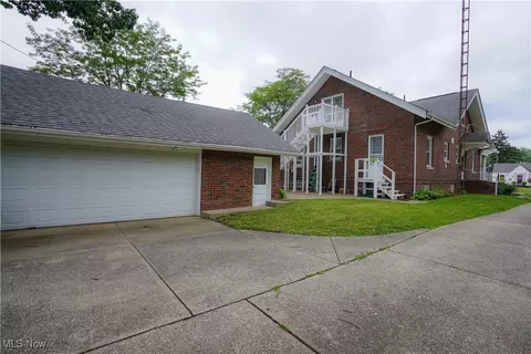 Exterior - 336 Harter Ave NW, Canton, OH 44708 photo 6 of 7