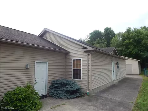 2352 Eastlawn Ave, Akron, OH 44305