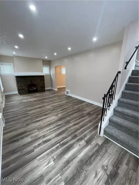 Living - 5183 Thomas St, Maple Heights, OH 44137 photo 5 of 5