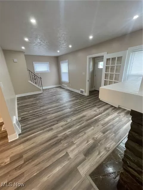 Living - 5183 Thomas St, Maple Heights, OH 44137 photo 1 of 5