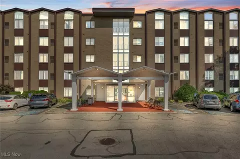 25735 Lorain Rd #105, North Olmsted, OH 44070