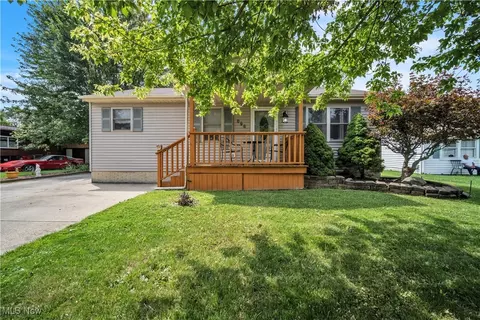 372 Palomino Ct, Lagrange, OH 44050