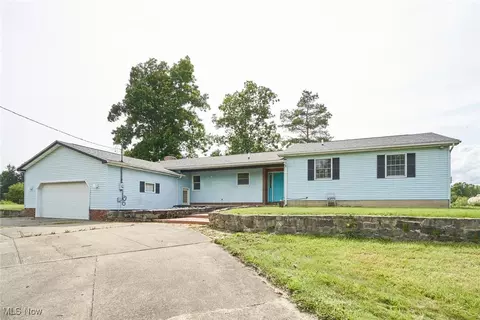 2180 Milton Newton Rd, Newton Falls, OH 44444