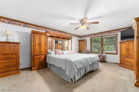 Bedroom - 2114 Longfellow St NE, Canton, OH 44721 photo 4 of 6