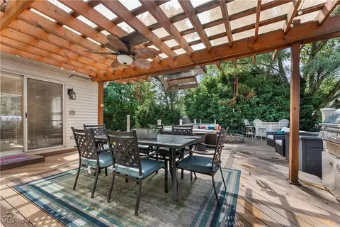 Exterior - 2114 Longfellow St NE, Canton, OH 44721 photo 6 of 12