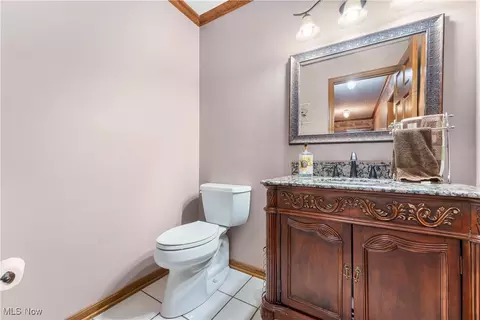Bath - 2114 Longfellow St NE, Canton, OH 44721 photo 1 of 5