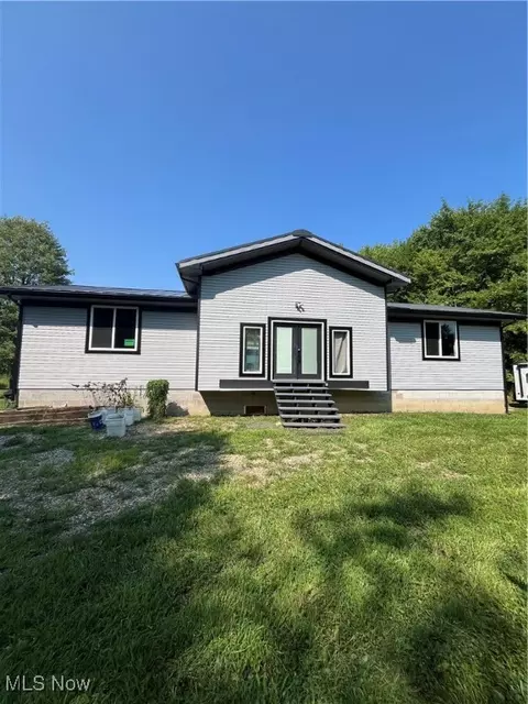 17806 Reynolds Rd, West Farmington, OH 44491