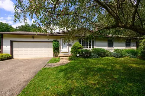 1307 Highwood Dr, Clinton, OH 44216