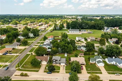 514 Hampton Dr, Elyria, OH 44035 photo 10