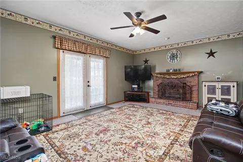 514 Hampton Dr, Elyria, OH 44035 photo 21