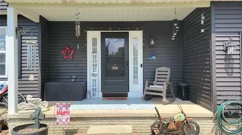 514 Hampton Dr, Elyria, OH 44035 photo 2