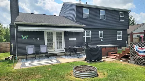 514 Hampton Dr, Elyria, OH 44035 photo 3