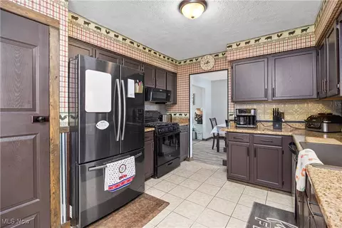 514 Hampton Dr, Elyria, OH 44035 photo 17