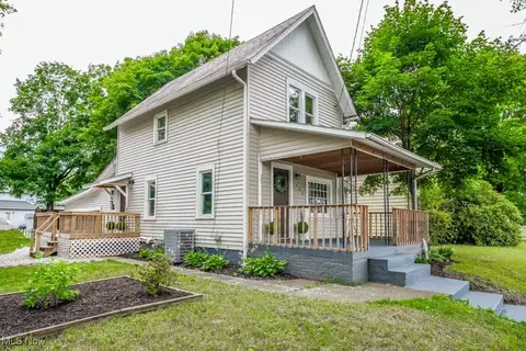 408 E Porter St, Malvern, OH 44644