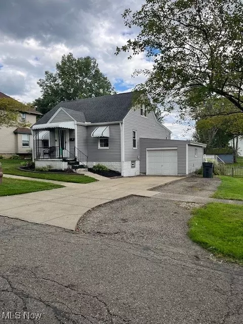 326 E Central Ave, Ravenna, OH 44266