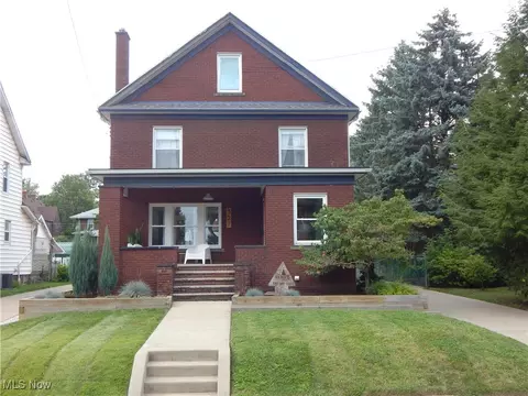 327 18th St NW, Canton, OH 44703