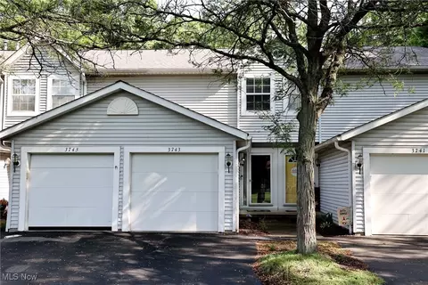 3743 Lake Run Blvd, Stow, OH 44224