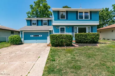 36095 Hillcrest Dr, Eastlake, OH 44095