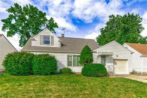 388 S Green Rd, South Euclid, OH 44121