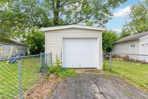 137 Hamilton St, Elyria, OH 44035 photo 29