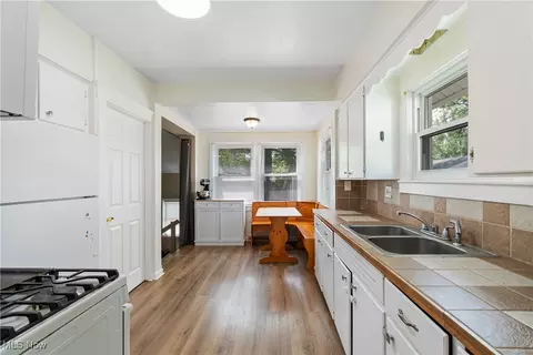 137 Hamilton St, Elyria, OH 44035 photo 10