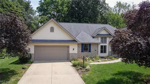 168 Spray Dr, Munroe Falls, OH 44262