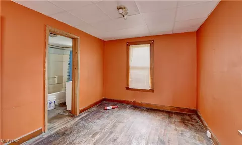 234 E Pleasant St, Coshocton, OH 43812 photo 13
