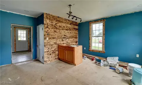 234 E Pleasant St, Coshocton, OH 43812 photo 9