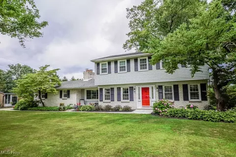 5725 Sandalwood Ave NE, Canton, OH 44721