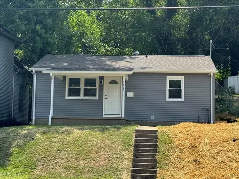 1160 Roosevelt Ave, Zanesville, OH 43701